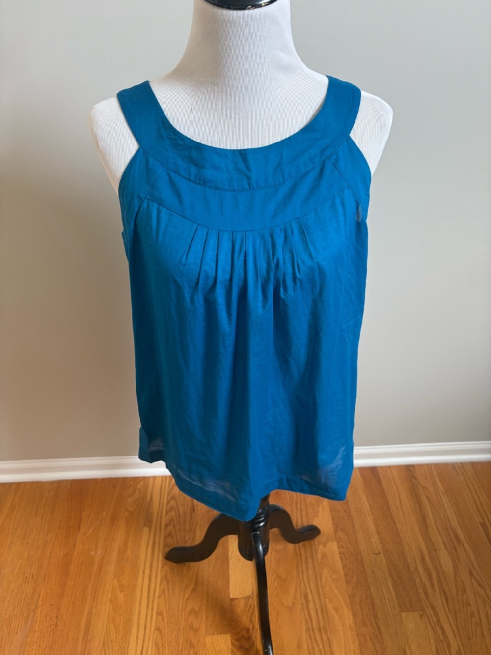 Banana Republic Factory Teal Pleated Scoop Neck Top, Sz M